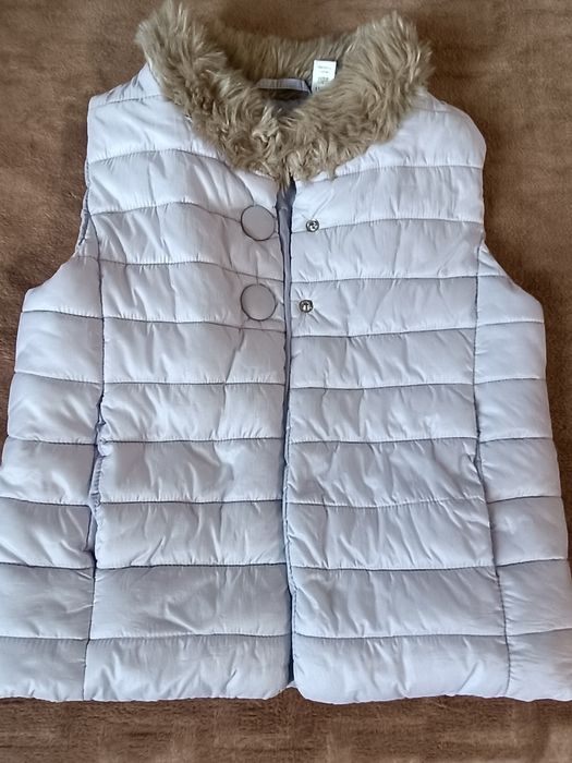 Жилетка , голубого цвета, демисезон