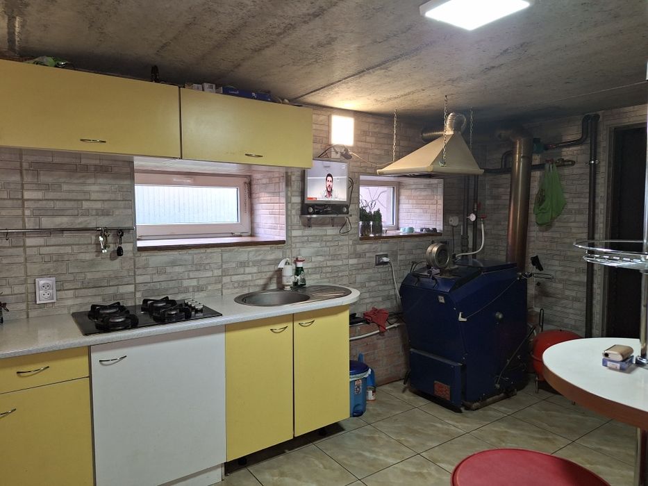 Будинок 228м в 3х рівнях +10 с +гараж  Бориспіль