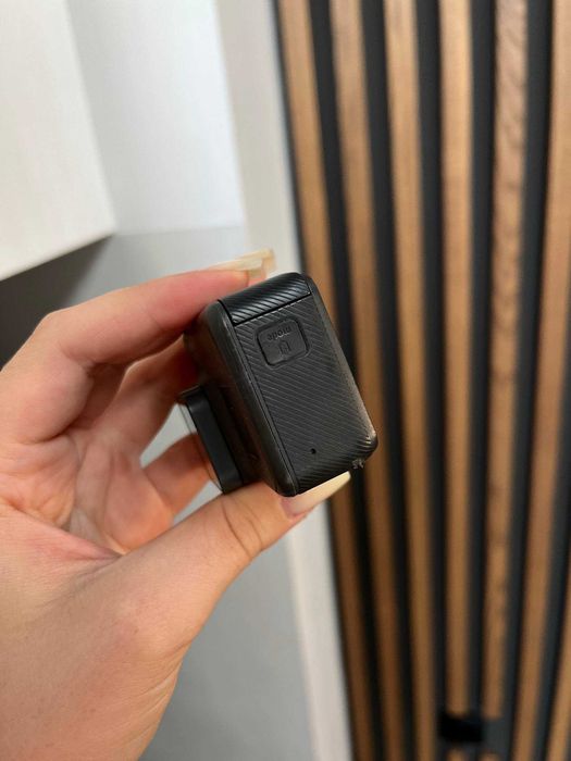 Екшн-камера GoPro Hero 2018 з хорошим комплектом