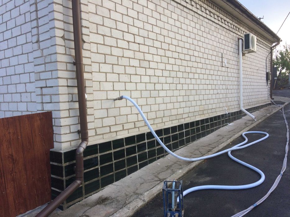 Утеплення.Рідкий пінопласт.Піноізол. Заповнення між стінових пустот.