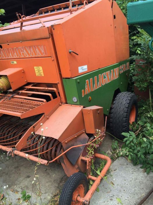 Прес-подборщик Gallignani 9250SL