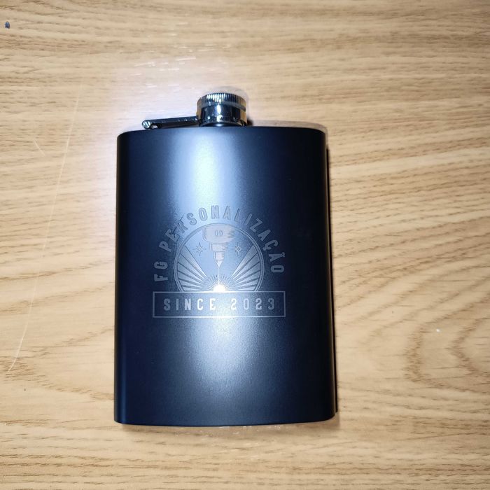 Garrafa de bolso personalizada