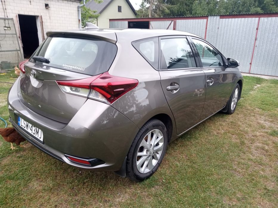 Toyota Auris 1.6  benzyna