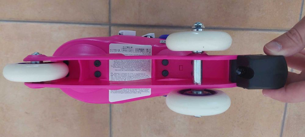 Patins em linha de criança com pouco uso