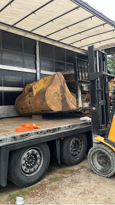 Łyżka 170 cm szer. Duża koparka .  , duża łyżka , sworzeń 90 mm
