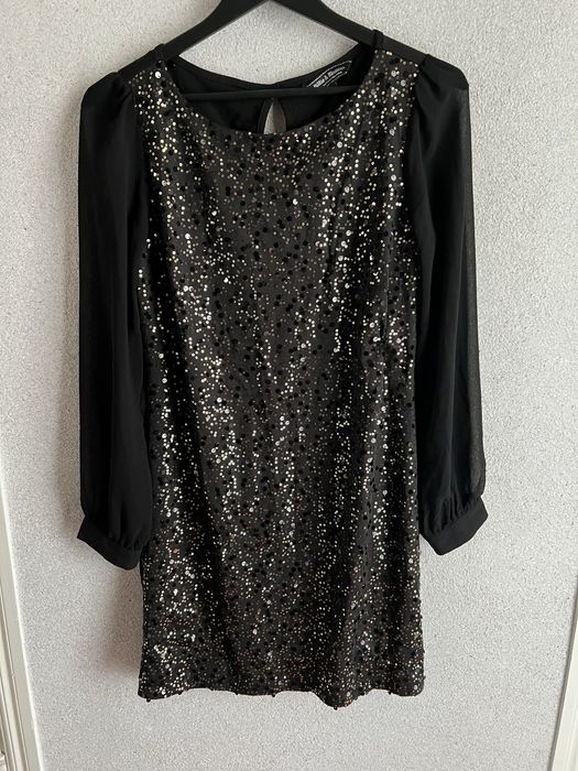 Сукню для вечірок