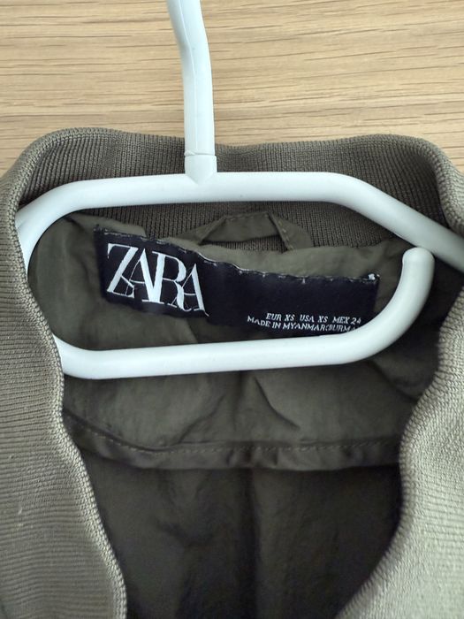 Ortalionowa kurtka bomberka zara khaki