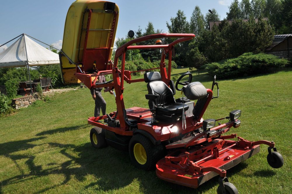 traktor kosiarka Kubota Ferrari
