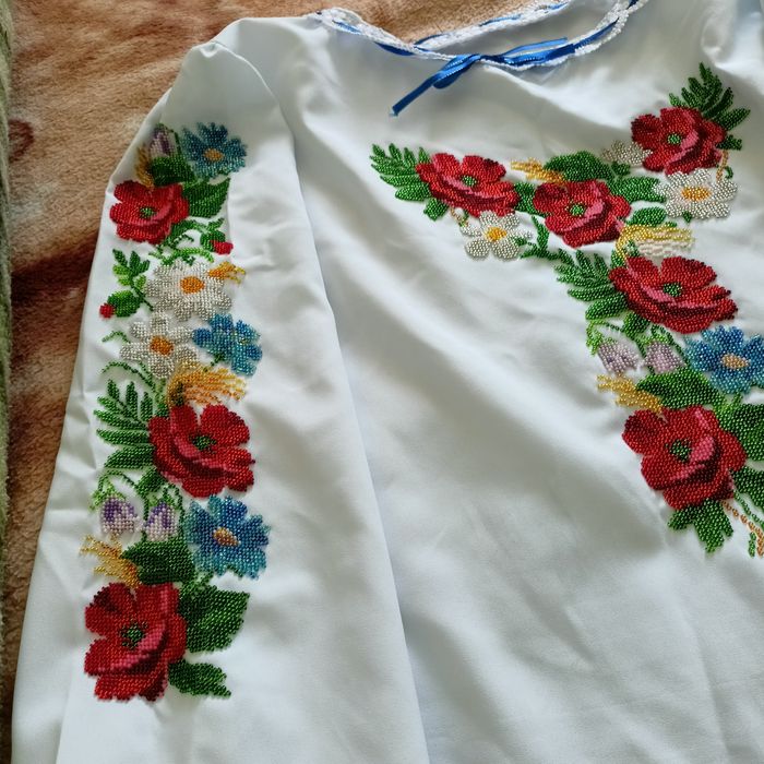 Вишита сорочка бісером