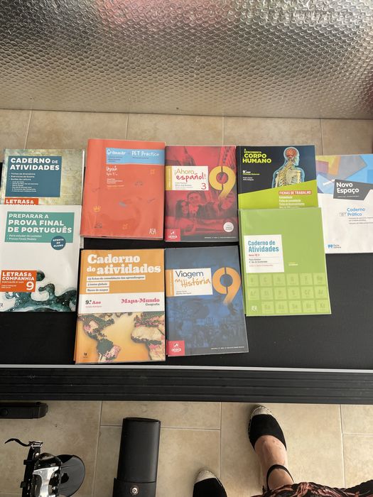Vendo Livros escolares, atividades e de apoio 8, 9, ano