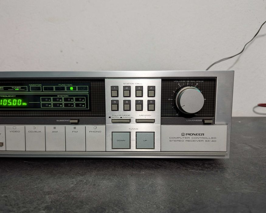 Cтерео ресивер Pioneer SX-40.
