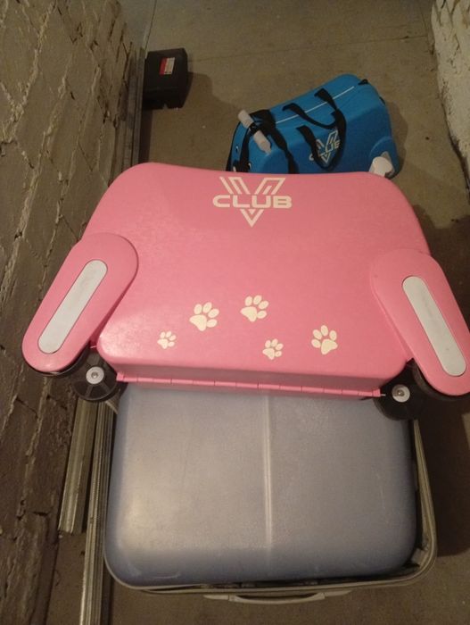 Walizka piesek na kółkach dla dzieci