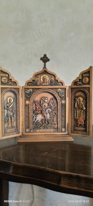 Дерев'яні ікони під старовину