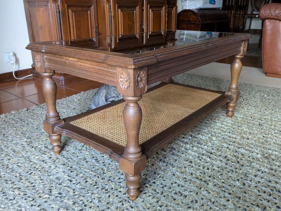 Mesa de centro em castanho