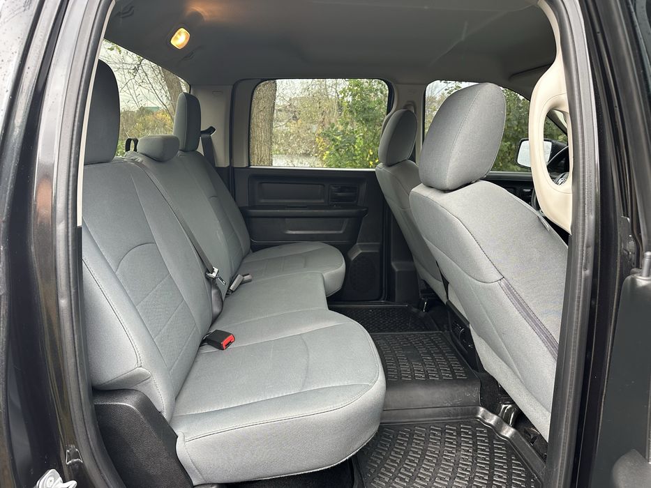 Продам легковой пикап 6 мест DODGE RAM 1500 в идеальном состоянии