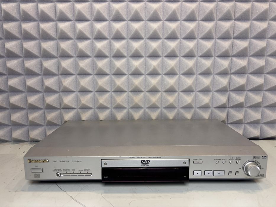 Odtwarzacz CD DVD Panasonic DVD RV 32