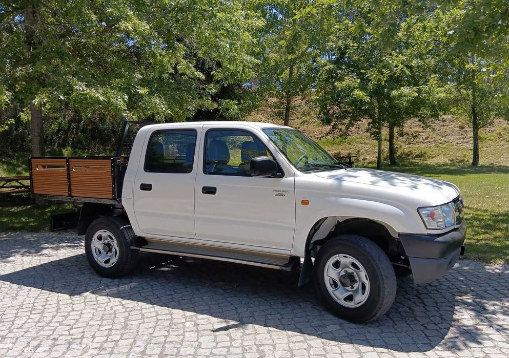 Toyota Hilux D4D  4x4 cabine dupla ano 2004 com IVA dedutível