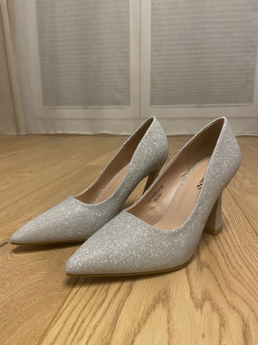 Brokatowe czółenka szpilki roz. 36