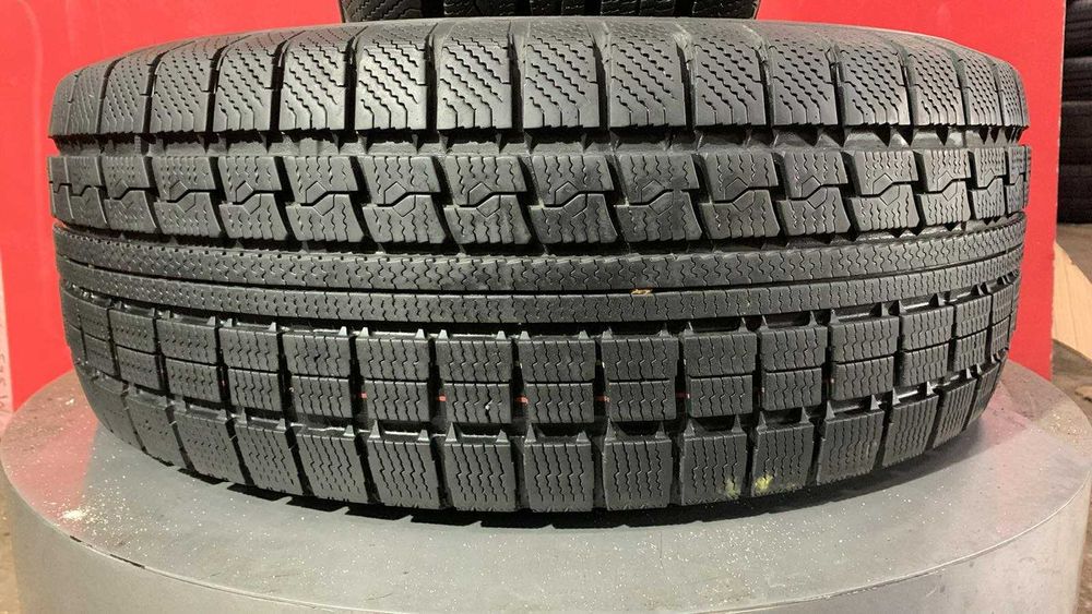 225/55/17 Toyo Winter Tranpath MK4a
