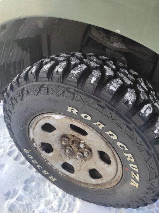 Продам нісан  навару в хорошому стані