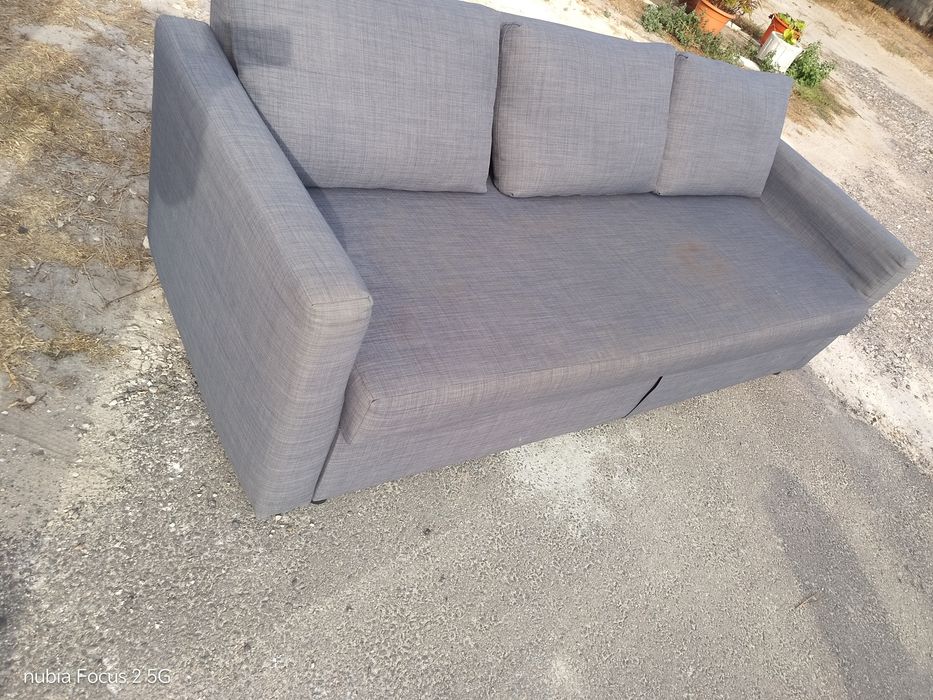 Sofá cama cinza claro