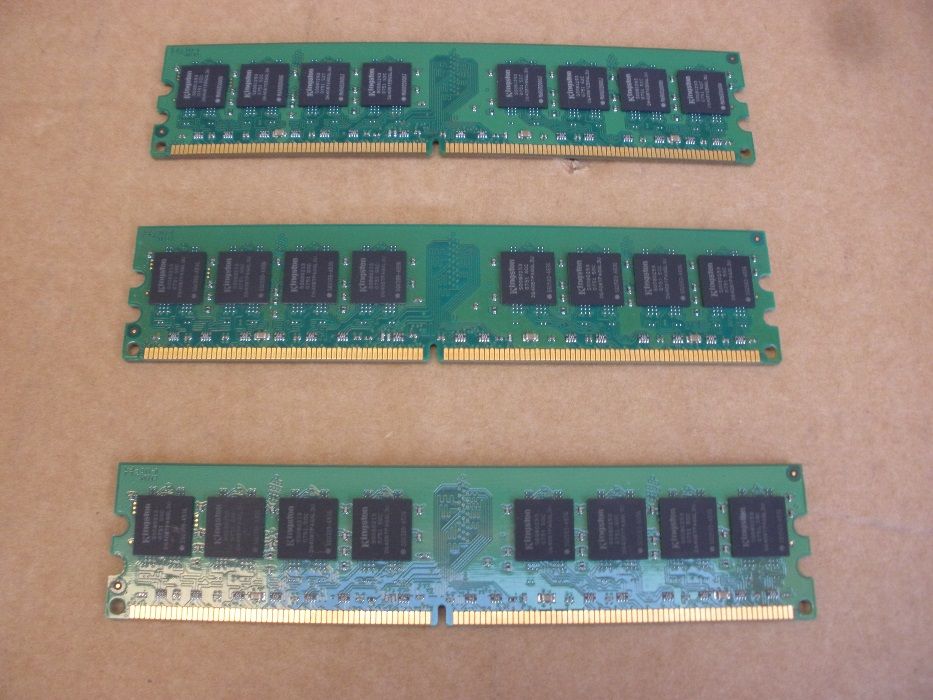 Memória RAM Kingston 1Gb