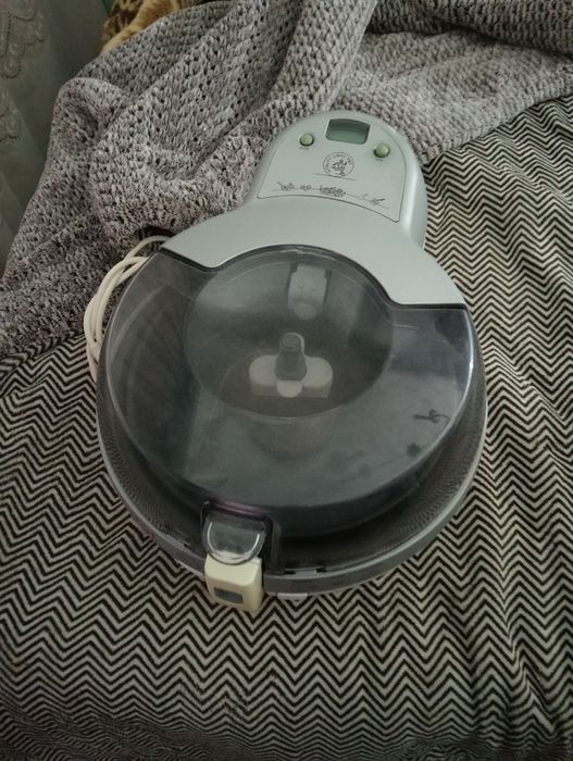 Fritadeira elétrica  de ar quente a trabalhar bem