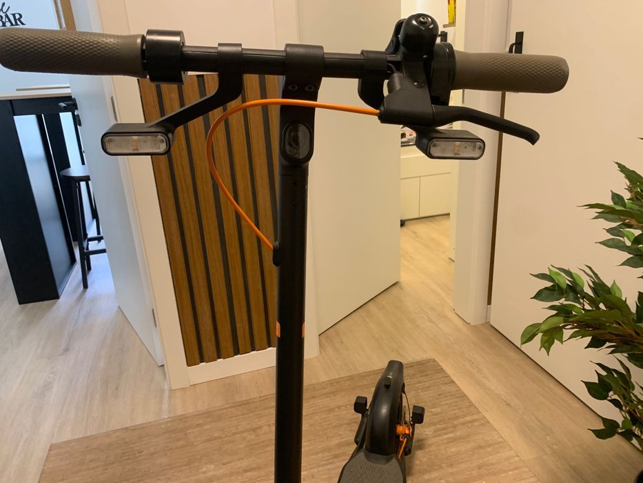 Trotinete elétrica Segway Ninebot Kickscooter F40I