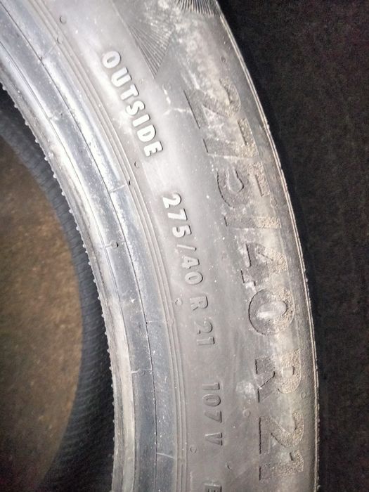 275 40 R21 Continental