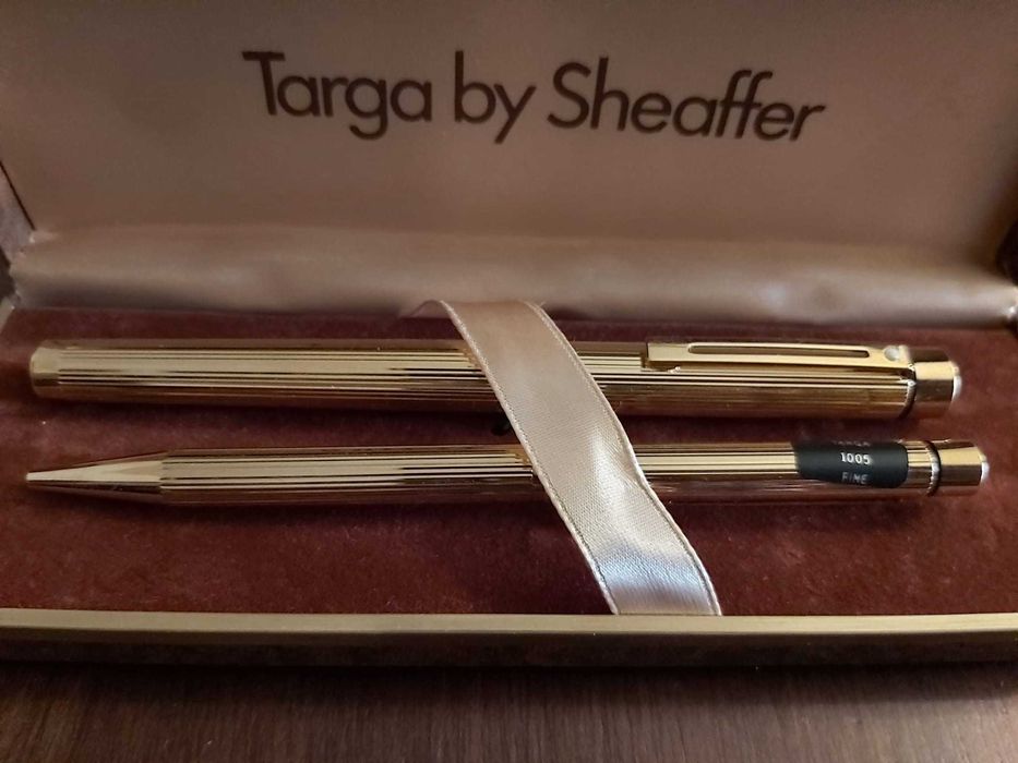 Caneta e esferográfica Sheaffer Targa 1005 fine – USA - ouro - antiga