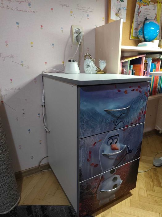 Ліжко горище зі столом, шафою, тумбою і сходами-шухлядами