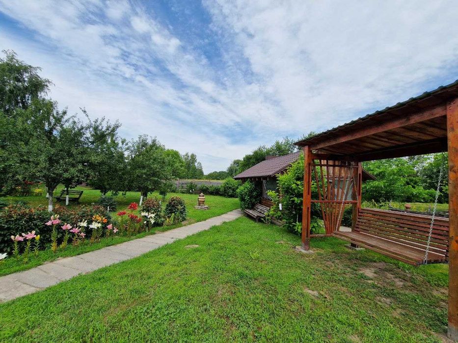 Будинок з власним виходом до озера