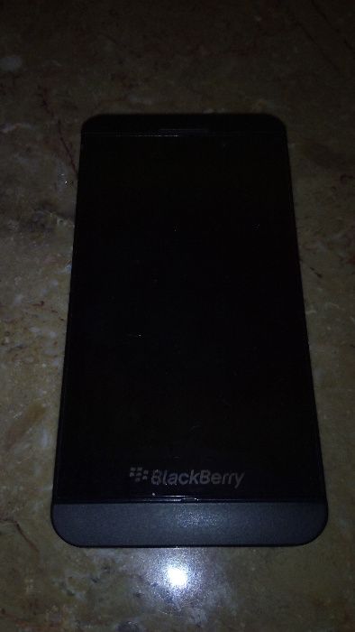 Lote dois telemóveis Blackberry, STL100-2 e 9360