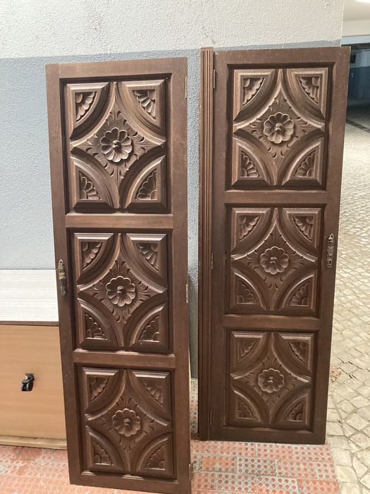 Portas de madeira maciça