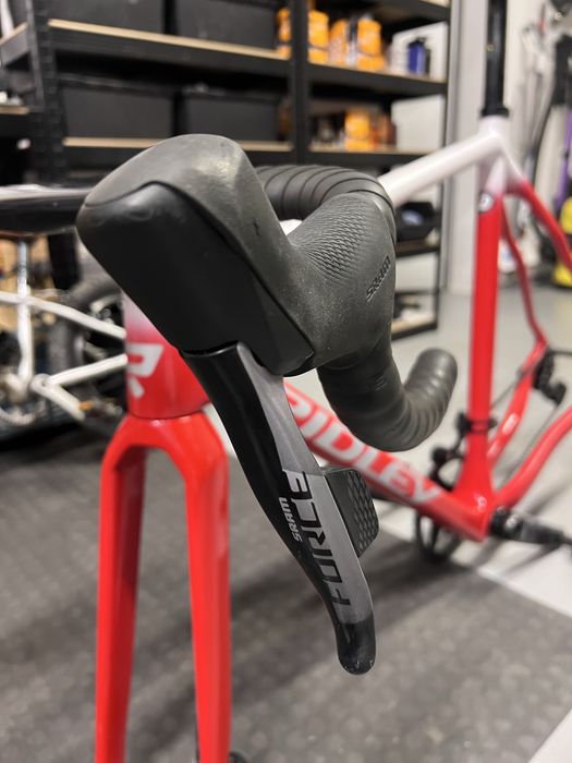 Klamkomanetki + hamulce Sram Force Axs D1
