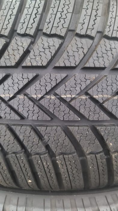 245 45 20 Bridgestone Blizzak LM 005