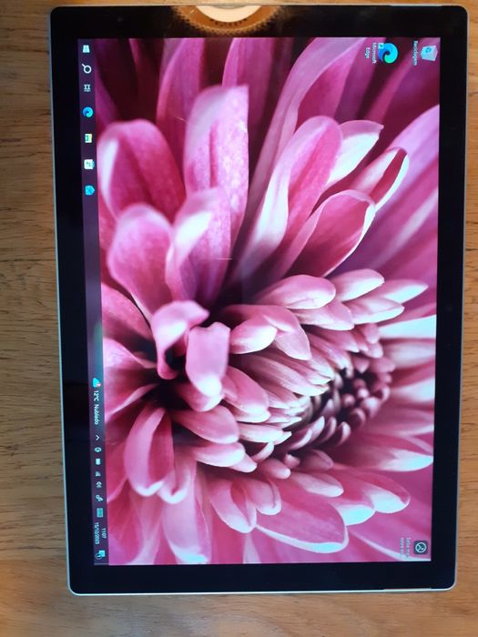 Vendo Microsoft  Surface Pro 5  em bom estado de funcionamento