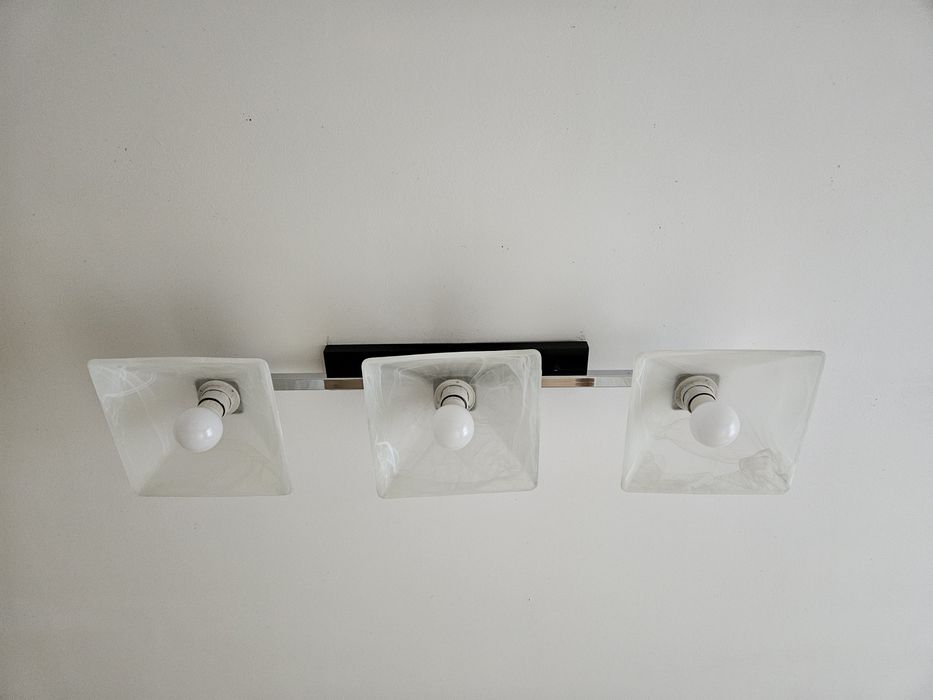 Lampa sufitowa , mocne światło