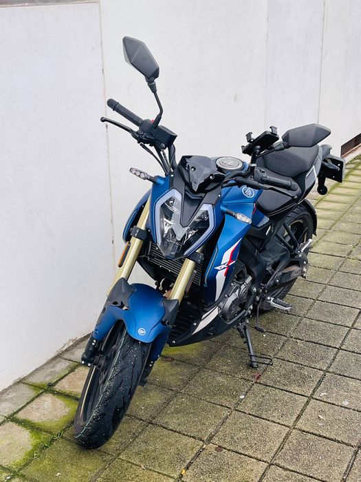 Moto Keeway 2024 – 7 800 km – Excelente estado