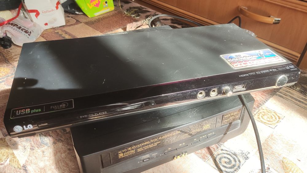 Видеомагнитофон+DVD