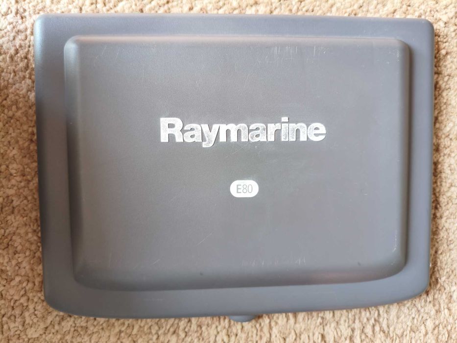 Raymarine E80 - Plotter de navegação multifunções