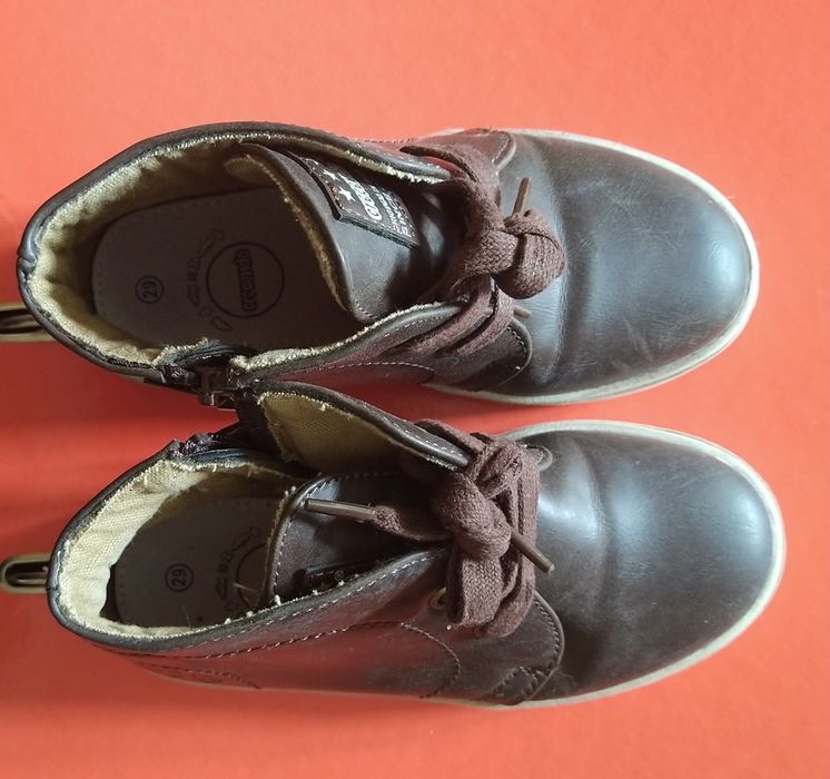 Botins castanhos menino T 29