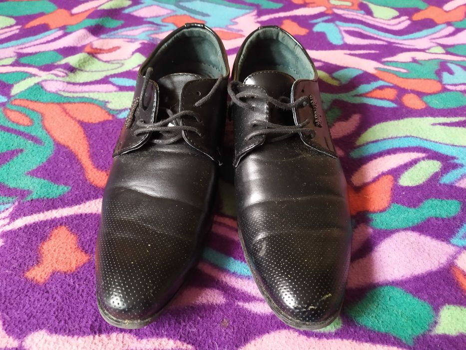Buty wizytowe do garnituru ładne rozm. 39