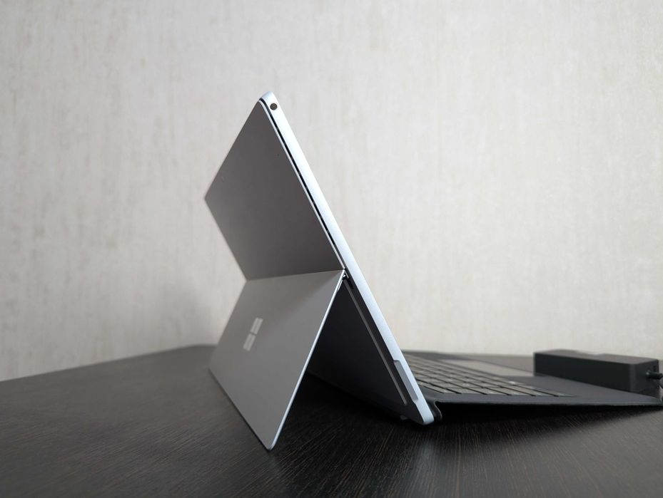 Microsoft Surface Pro 7+ Plus 16/256gb Intel i7-1165g7