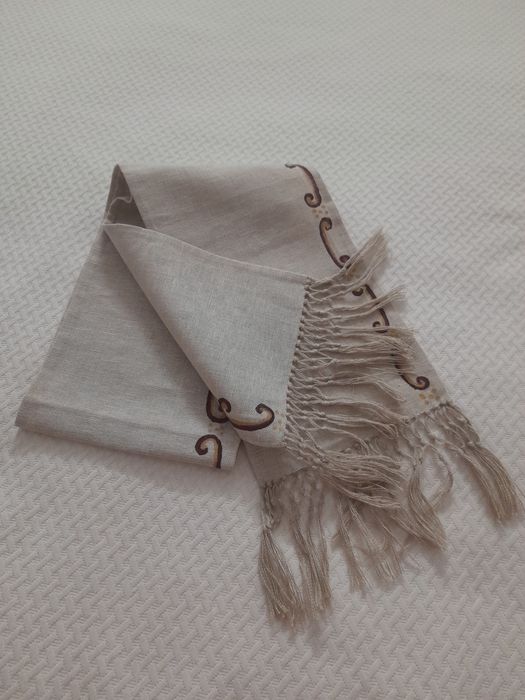 Naperon em linho grosso pintado à mão