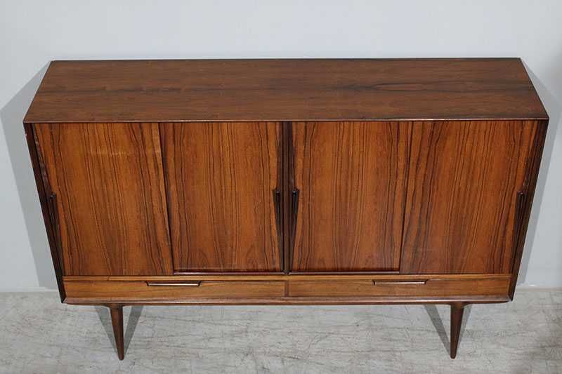 Aparador Omann Jun modelo 13 em pau santo | Danish Design | Vintage