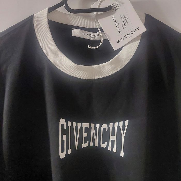T shirt givenchi
