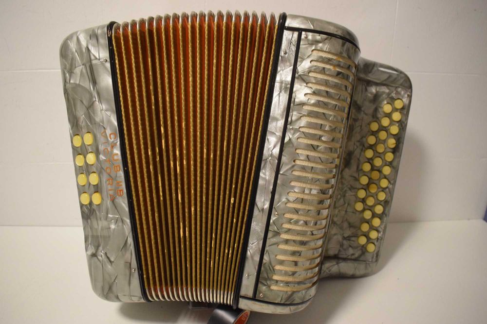Concertina hohner club IIb Victoria 2 Voz. C. N 61