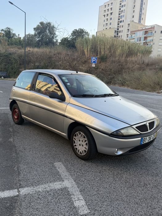 Lancia y