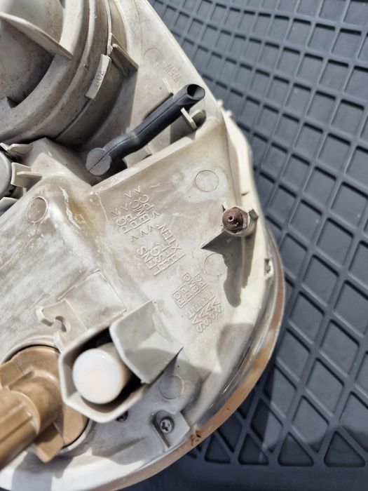 Farol esquerdo Kia Rio